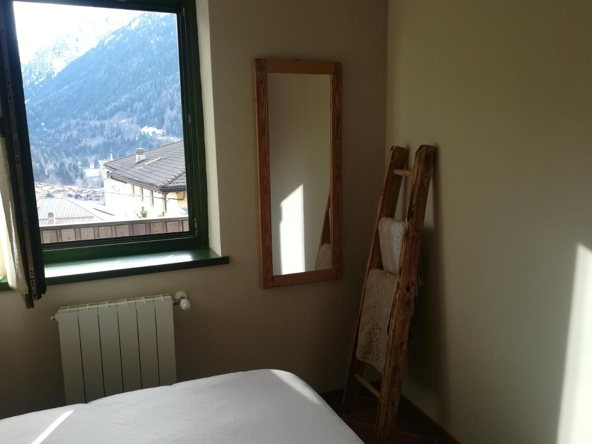 Rele B Lägenhet Temù Exteriör bild
