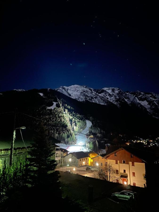 Rele B Lägenhet Temù Exteriör bild